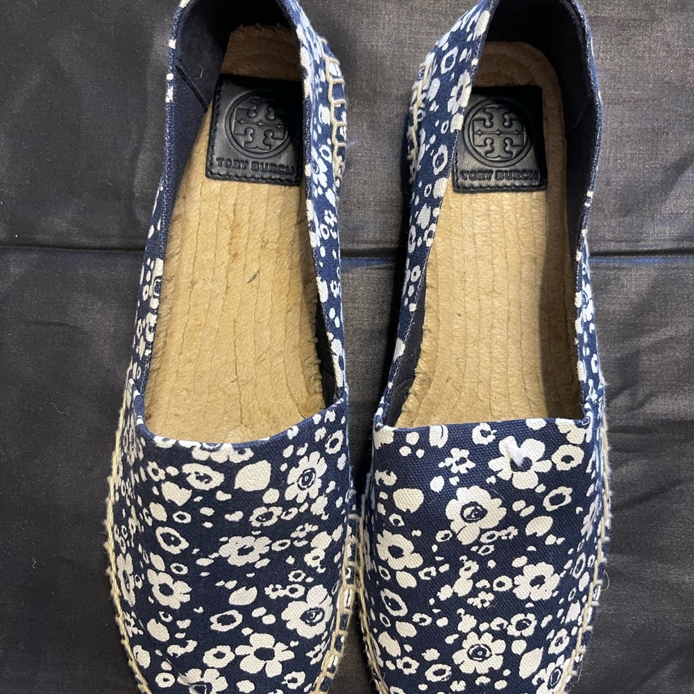 Tory Burch women’s checker white and Blue size 9.5